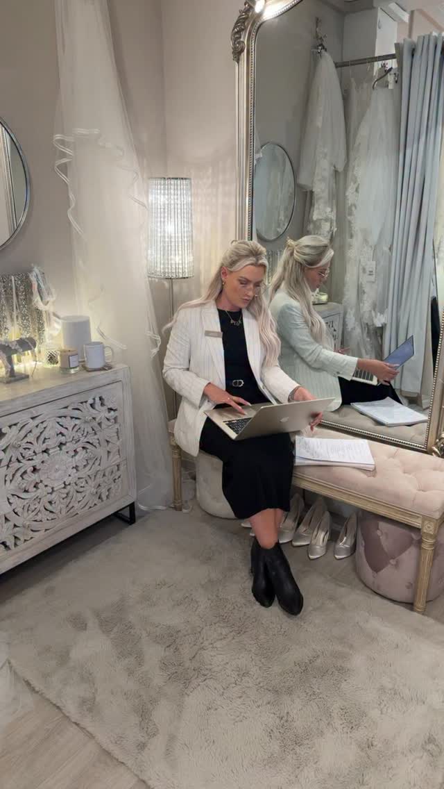 When you spend too much time with your boss…
Eventually you stop questioning what she means 🤣☕✌️
“Two coffees, girls.”
“Peace, Char.” 🤭🤍
#funnyreelsvideo #boss #bridal #bridalboutique #team