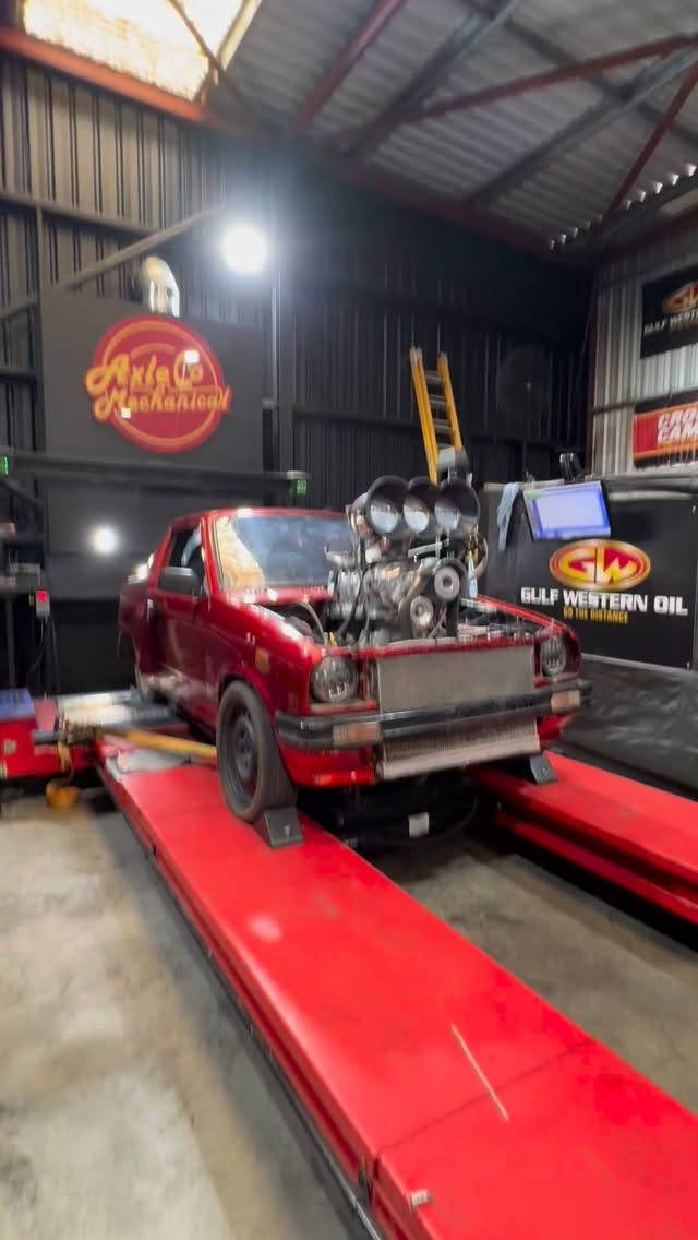 🔥 Little Suzuki Mighty Boy going absolutely mental!
Legendary burnout engine builder Rocky Carbone brought in this supercharged LS beast for us to dial in on the dyno.
Tiny body. Massive power. Proper mental combo 😈
Built by Rocky, tuned by us — this thing is going to be a burnout weapon.
Sound on for that supercharger whine!
#SuzukiMightyBoy #SuperchargedLS #RockyCarbone #MightyBoyLS #BurnoutBeast #LSSwap #WorkshopLife #DynoTime #AussieBurnouts #axleco