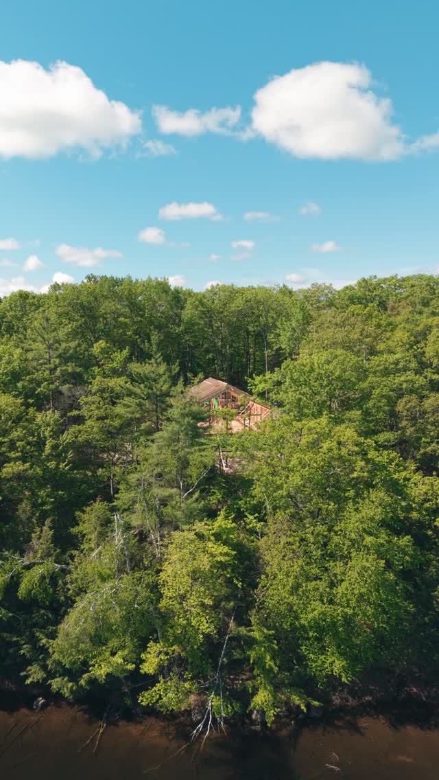 Things are coming together nicely at our latest custom-built cottage project in Muskoka!
Stay tuned for more progress updates on this cottage!
Follow @pattymacbuilt for more home & cottage inspiration!
Follow @spencerdouglasmuskoka for more design content and inspiration.