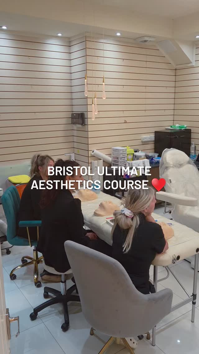 Day 1 ultimate Aesthetics course in Bristol ♥️
#ampikasaesthetics #aestheticstrainingacademy #aesthetics #aestheticstraining #bristol