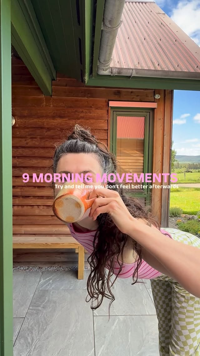 Sometimes you just need to dress like a 5-year-old picked your outfit and move a bit.
I’m notoriously not full of beans first thing in the morning, but these movements always wake me up and I notice a difference afterwards. Add a few slow diaphragmatic breaths and it’s chef’s kiss👌🏼👌🏼👌🏼
Your brain, spine and body will appreciate these. If you’re at a desk a lot give these a try before logging on.
❤️🔥