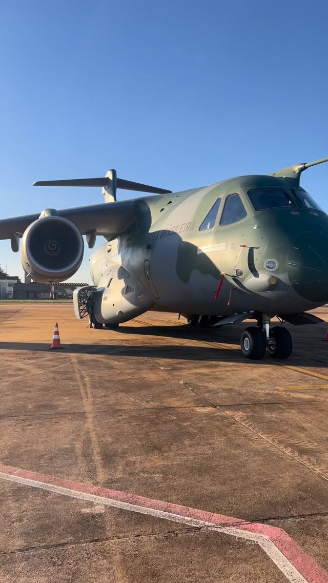 Enquanto o KC-390 descansa, o A320Neo decola rumo a Campinas e os ATR 72-500 que pertenceram à VoePass estão sendo preparados para irem embora.
#aviation #aviationlovers #brasil #reels