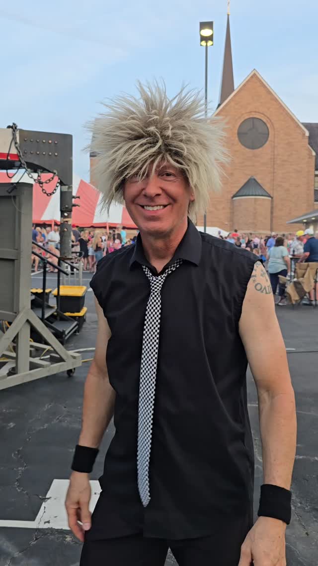 No rain this evening, only heat and live 80s music! #cottlevillemo #livemusic #twilighttuesday