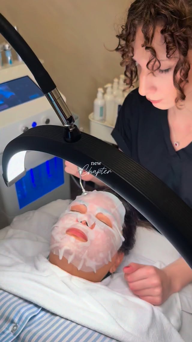 POV: You got an Aqua Facial and suddenly your skin is the main character ✨💦
Glow. Hydrate. Repeat. 💜
📍Halifax & Dartmouth
#AquaFacial #GlassSkin #HalifaxNS #SkincareTok #glowup
