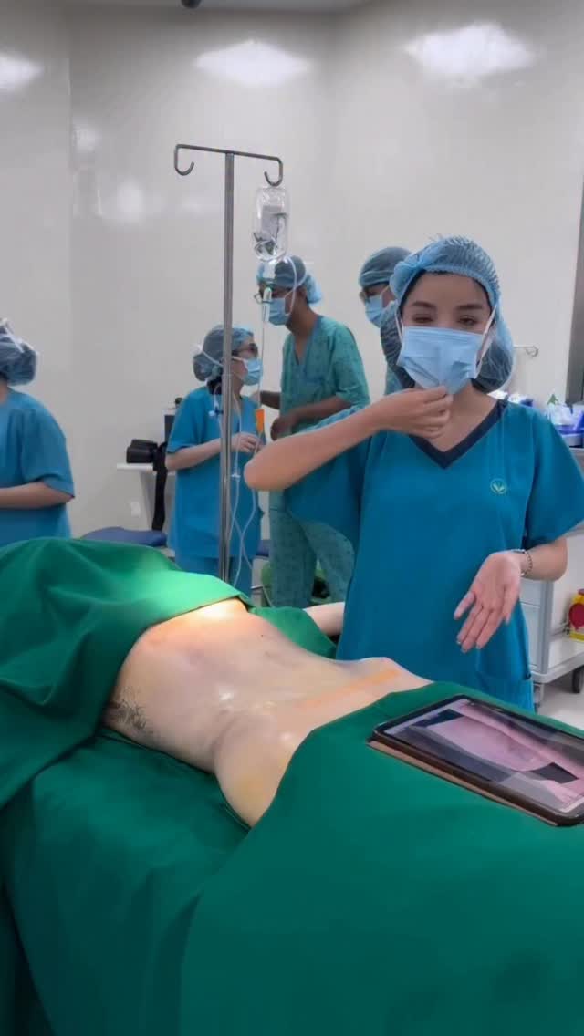 Liposuction Tummy + design muscle line
#fatremoval #lipo #lipo360