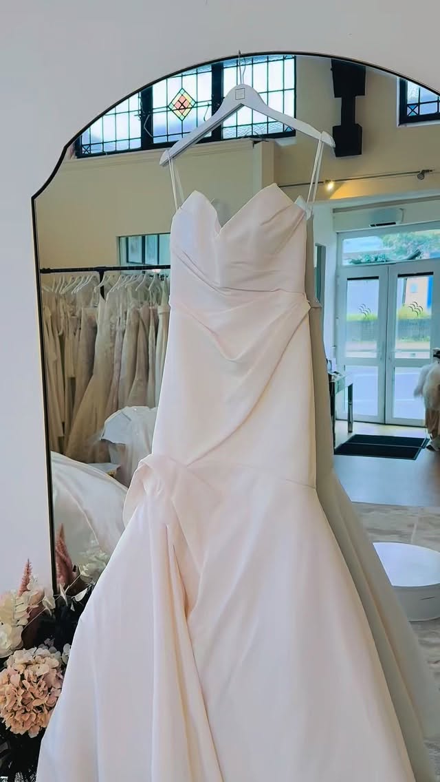 Are you ready to find an absolute bargain? 🤩 MORE DRESSES ADDED!
I’ll be honest, we don’t tend to do sale events - instead we just bring you fantastic quality dresses all year round via our OUTLET 💫
Here you will find dresses that are our discontinued samples, so there’s only one of each style and size available- and once it’s gone, it’s gone!
They are available at absolute bargain prices starting at £99! 💷 so head over to grab yours!
All dresses are ex-samples and we simply sell them off at a reduced price to make room for more dresses in our ‘Off The Peg’ section (also full of bargains!) We detail any issues with the dress online before sending.
Head to our website (line in bio) and click on the ‘Outlet’ page to see them all!
Enjoy! 😍
#bridaloutlet #weddingdress #discountedweddingdress #weddingdresssale #engaged
