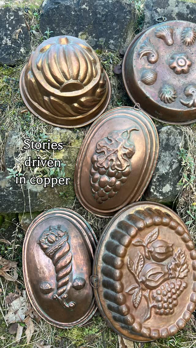 To turn the pages of 19th-century culinary archives is to encounter these: meticulously engraved illustrations of baking, jelly and pudding molds. Once the crown jewels of sophisticated households, they represented more than mere utility—they were silent statements of artistry and status.
These original hand-hammered copper molds brings that exact museum-quality elegance into the present day. From the rich textures of the grape cluster to the classic cornucopia, each piece carries an inimitable patina forged only by time.
A rare find for connoisseurs of historic material culture. Now available at eisenhofer.antik (Link in bio).
#antiquedealer #coppermolds #materialhistory #quietluxury #curatedliving