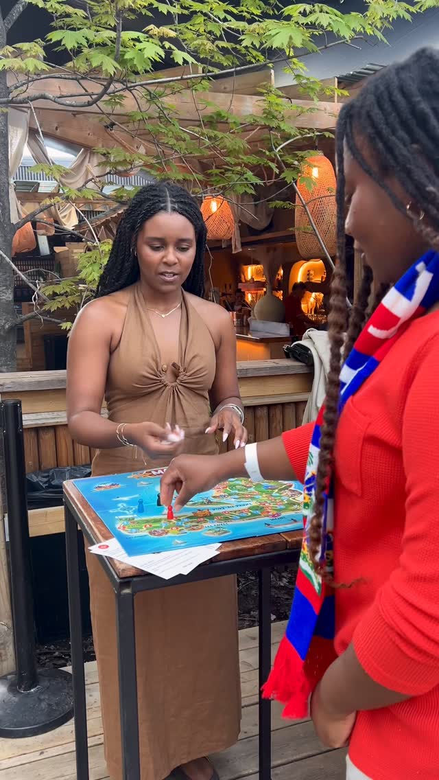 Imaginez-vous sur une terrasse, sous le soleil, à jouer à Makaya avec les personnes que vous aimez. ☀️🇭🇹
#krikrak #gamecards #jwètkat #orderyours #haiticherie💙❤️