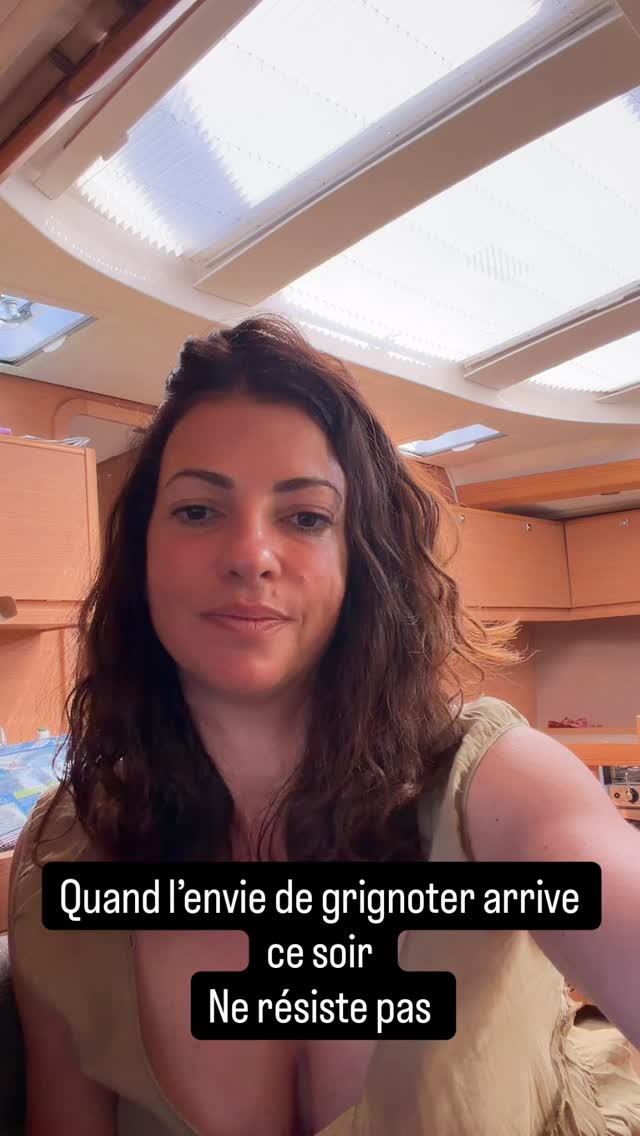 Quand l’envie de grignoter arrive, ne résiste pas. Tapote.
C’est l’EFT.
Et ça court-circuite la réponse automatique
de ton système nerveux en 3 minutes.
Pas de régime.
Pas de restriction.
Partout. Même dans les toilettes du bureau. 😄
Le guide complet est disponible maintenant.
📋 12 pages · 🎬 Vidéo · 🗺️ Schéma des points
17€ · Accès immédiat · À vie. 🌿
👉 Lien en bio @lecarnetnaturo ⛵
#EFT #grignotage #serotonine #cortisol #systemenerveux