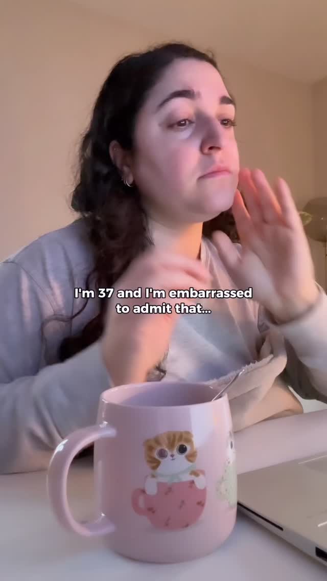 I’m 37 and I’m embarrassed to admit that….
🫠 I feel lost more than I let on.
🙈 I don’t always feel confident even when I show up like I do.
🤨 Some days I have no idea if any of this is going anywhere.
⠀⠀⠀⠀⠀⠀⠀⠀⠀
But I’m still doing it.
Still showing up.
Still moving forward .... even when forward feels uncertain.
⠀⠀⠀⠀⠀⠀⠀⠀⠀
Maybe that’s what courage actually looks like — not having it together, just refusing to stop.
⠀⠀⠀⠀⠀⠀⠀⠀⠀
If you’re in the middle of your own messy, uncertain, still-figuring-it-out era — this one’s for you. 🤍
#lifeinyour30s #lifeinyourthirties #feelinglostinlife #findingmyselfagain