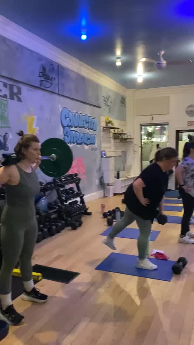 Have you ever thought of trying personal or small group training?! ⭐️
Our clients are so capable & strong and we have so much fun together in the process! AND have a fantastic $40 Intro Offer to get you started, you get one personal or small group session PLUS a free group fitness class!🎉
Stay active with us this Summer and make time for YOU!! 🩵
#bostonfitness #connectedthroughstrength #bostonpersonaltrainer #bostonwellness #bostonbusinesswomen