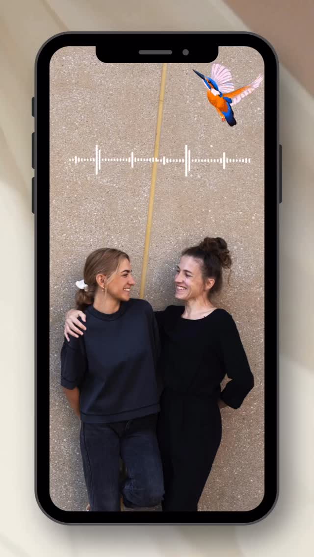 In unserem Podcast geht es oft darum, dem Körper wieder zuzuhören. Aber wie soll das gehen? 🧘🏻♀️
Heute widmen wir uns konkreter einigen Techniken und Mechanismen, die es uns ermöglichen, wieder mehr auf unseren Körper und seine Signale zu hören. 🤍
Von Kinesiologie bis zu einer Art Intuitions-Inventar besprechen wir, wie man die Sprache des Körpers verstehen kann – und zwar schon dann, wenn es sich nur um subtile Signale handelt, die man ohne Übung nur allzu leicht übergehen kann.
Denn laute Signale wie Schmerz und große Einschnitte verstehen wir meist besser. Doch was, wenn es gar nicht erst dazu kommen muss?
✨ Hör rein, damit es in Zukunft besser gelingt, mit dem Körper statt gegen ihn zu leben.
#Körperbewusstsein #körpergibtfeedback #intuitionalskompass #holistischegesundheit