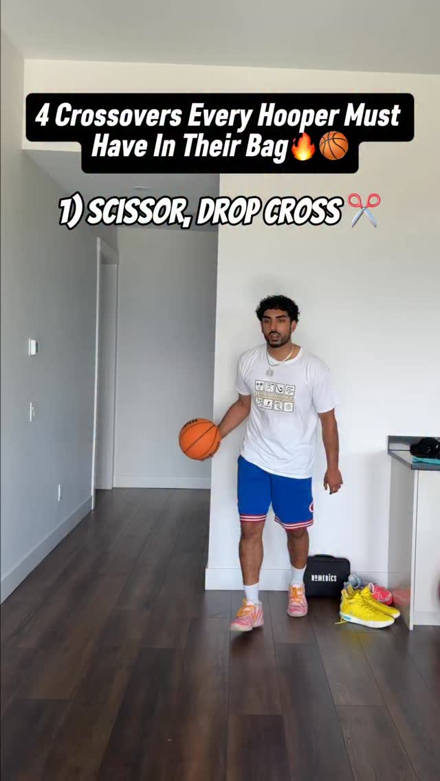 4 CROSSOVERS every hooper must have in their bag‼️🏀🎒🔥
#basketballtraining #basketballmoves #handles #basketballtips #basketballdrills