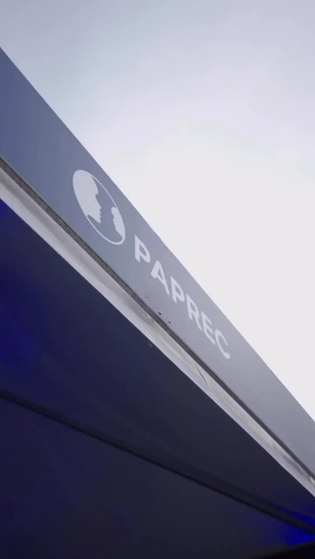 🕶️ Et si vous pouviez voir l’avenir des objets qui vous entourent ?
À l’occasion de La Solitaire du Figaro Paprec, on change de regard sur nos déchets. Chaussez nos lunettes de « recyclabilité » à travers la vidéo et découvrez la seconde vie insoupçonnée des objets du quotidien… et de la course au large ! ♻️⛵
Une voile de bateau ➡️ transformée en sac de bateau.
Un vieux vélo ➡️ réincarné en canettes d’aluminium.
Une guitare ➡️ valorisée en bois de chauffage.
🏆 Bon… par contre, on est d’accord : on ne touche pas au trophée de la Solitaire du Figaro Paprec !
@paprecgroup
#lasolitaire #icinaissentleslegendes #paprec #recycle