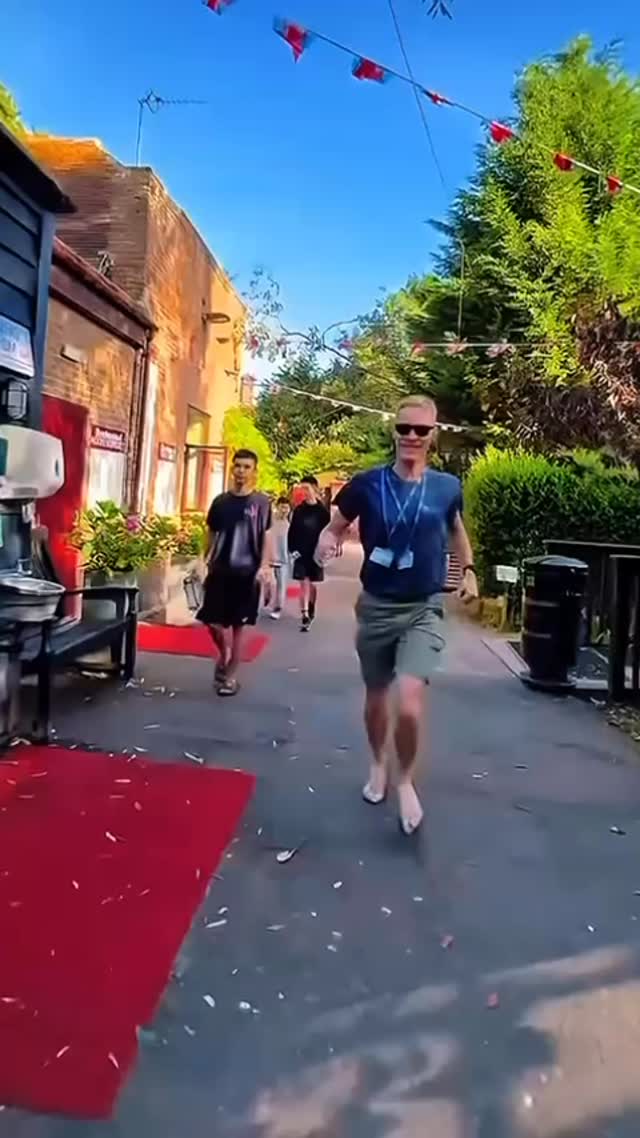 A day in the life at BOSS.
SUMMER SCHOOL | LEARN ENGLISH | TRAVEL | EDUCATION | VISIT ENGLAND | NATURE