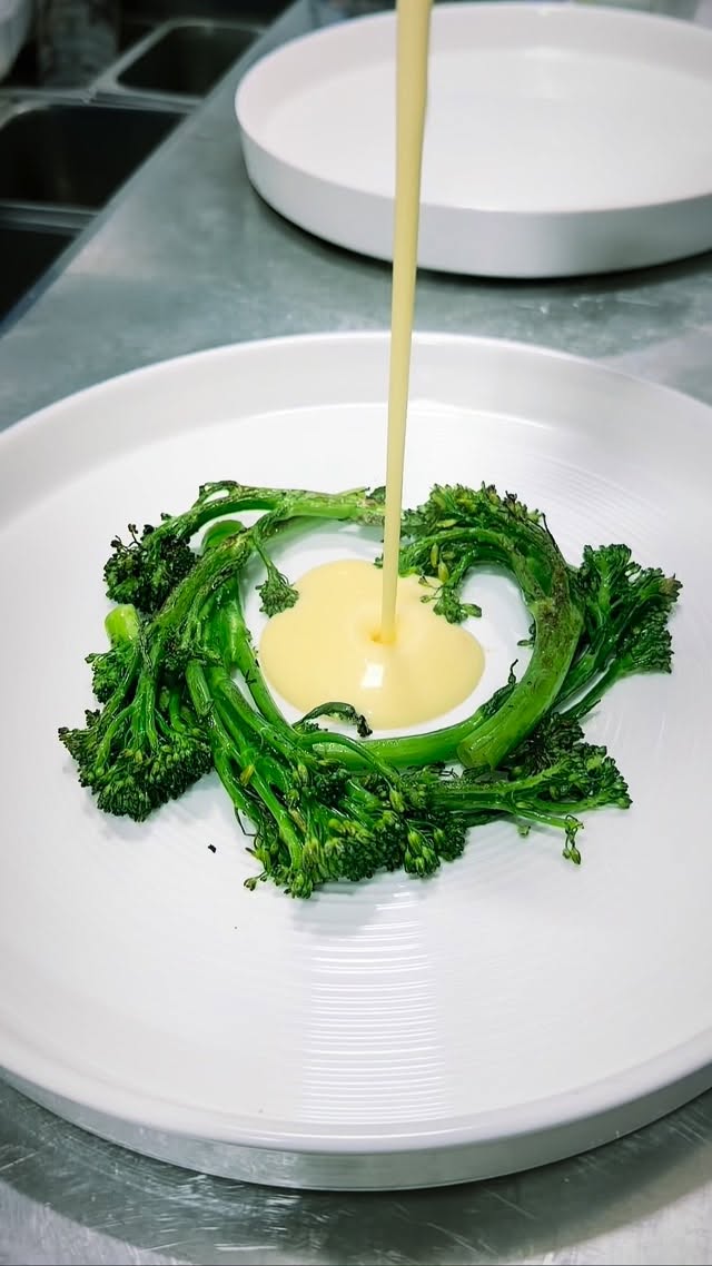 Golden, crispy barramundi meets silky saffron beurre blanc in a dish that proves simplicity is often the hardest thing to master.
Finished with charred broccolini and vibrant parsley oil, every element is there for a reason—clean flavours, perfect balance, and a little touch of elegance.
Would you order this? ✨
#BellezzaRestaurant #Barramundi #MelbourneFood #MalvernEats #FoodReels