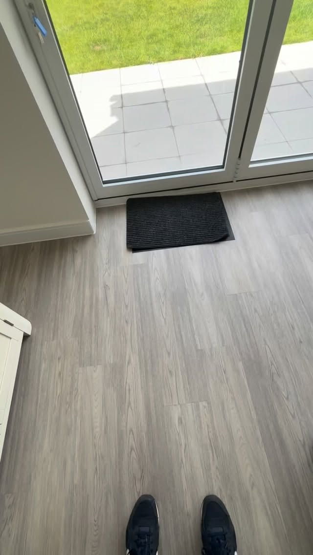 Fitting some motorised roller blinds today over in crowborough. Limits set on all and a ‘for all’ channel to operate all together if needed. Get it touch if this is what you need! #smallbusiness #blinds #motorised #madetomeasure #newbuild