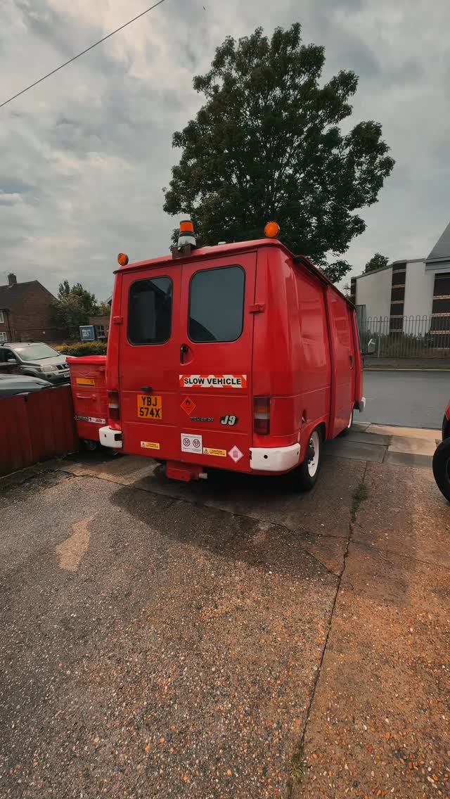 Bittersweet moment today, with a whole lot of emotions.
I Waved goodbye to my lovely J9 Coffee Van that I’ve spent years saving and nurturing. But it’s off to a lovely family who are going to look after it and get it back out on the road brewing coffee, which is what I built it for. Will miss it dearly, but look forward to seeing its new chapter in life down in Portsmouth.