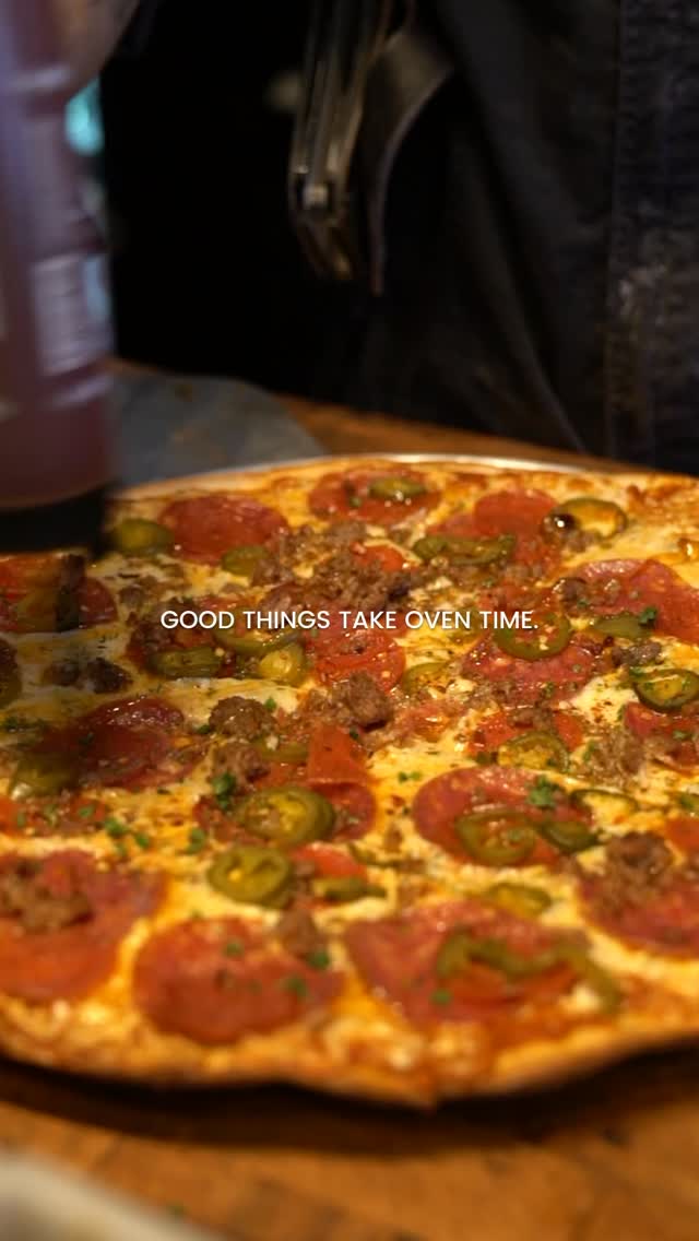 Hot oven. Cold drinks.
The waitโs part of the process. ๐
gapc.co | Slay Pizza
#greenvilleavenuepizzacompany #gapco #PizzaSlayer #DallasBuilt #PizzaLovers