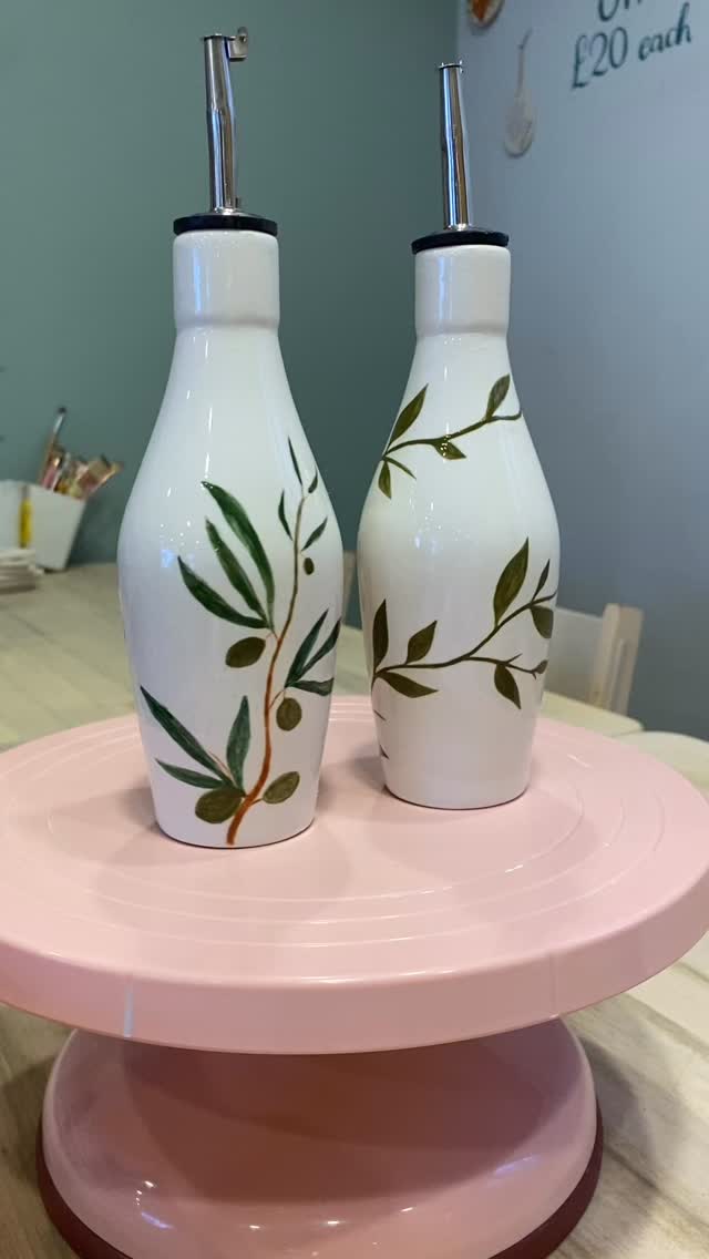 🫒 Our new Oil Bottles are absolutely flying and a winner if you are looking for something cute to paint and practical to use in the home 🫒