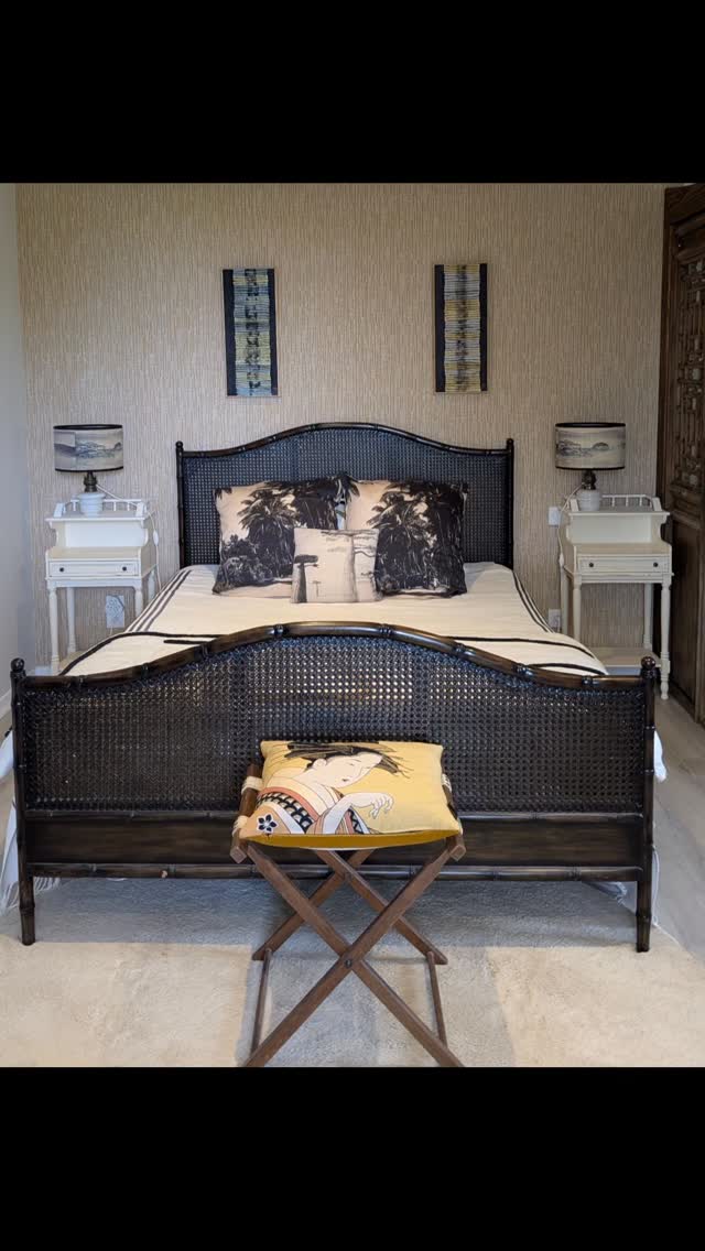 Notre chambre d'hôtes Retour de voyages a fait peau neuve. Venez la découvrir! #gitesetchambresdhotes #occitanietourisme #chambresdhotes #lot #ambiancecosy
