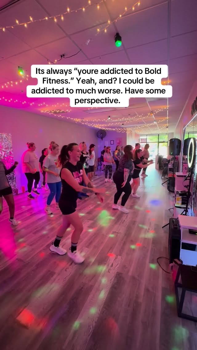 OKKK? AAAAND???
When the space makes you feel seen, confident, included, strong af, and POWERFUL…why hold back!? 😝
#dancefitness #cardiodance #danceworkouts #hiramga #pauldingcounty