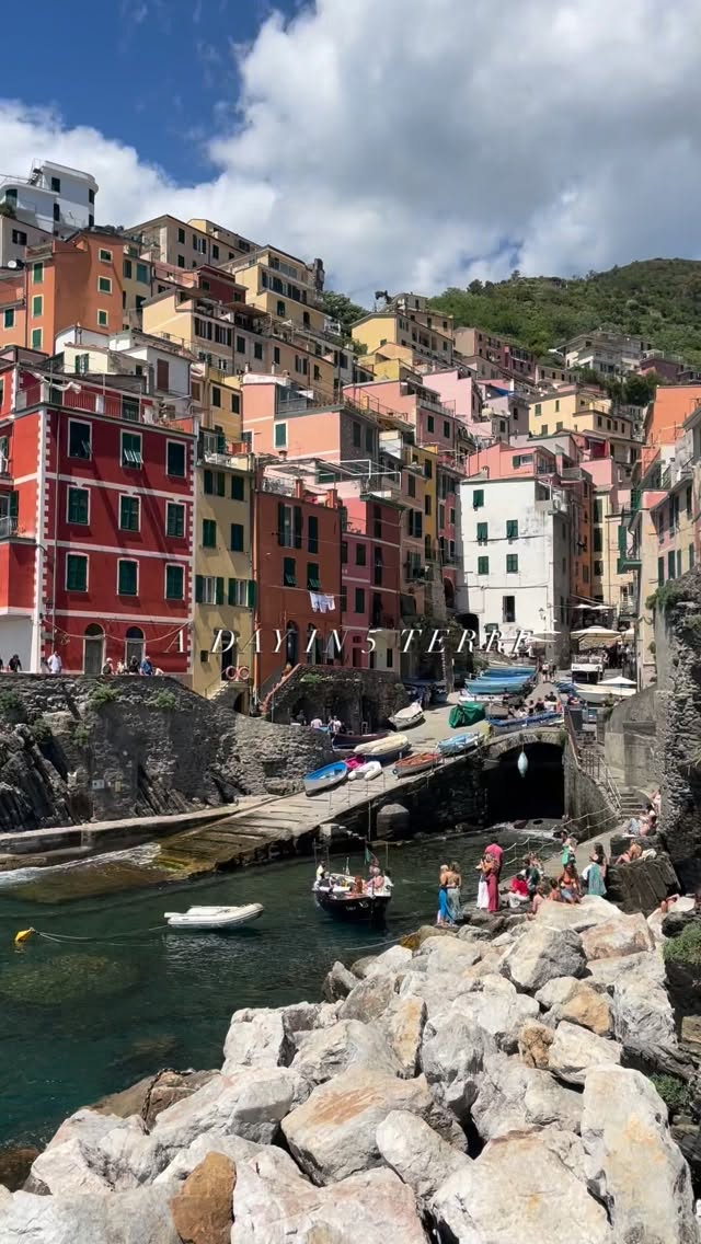 If summer had an address, it might definitively be Cinque Terre 🌊