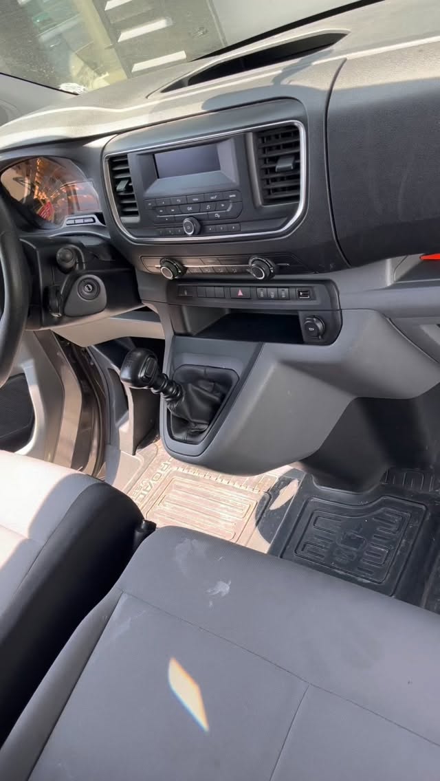 Un utilitaire qui repart pour de nouvelles aventures… #detailing #ironclean #lavageauto #avantapres