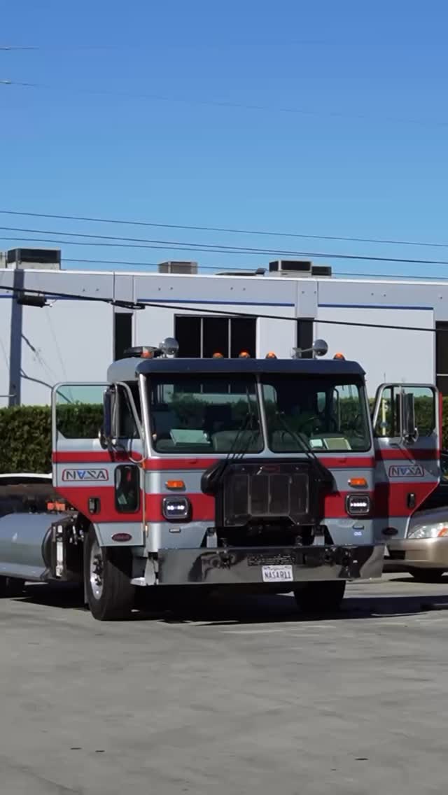 Our fleet is designed to handle the demands of the job while delivering the reliable service our communities expect. Here’s a closer look at one of the trucks that helps make it happen. ♻️🚛