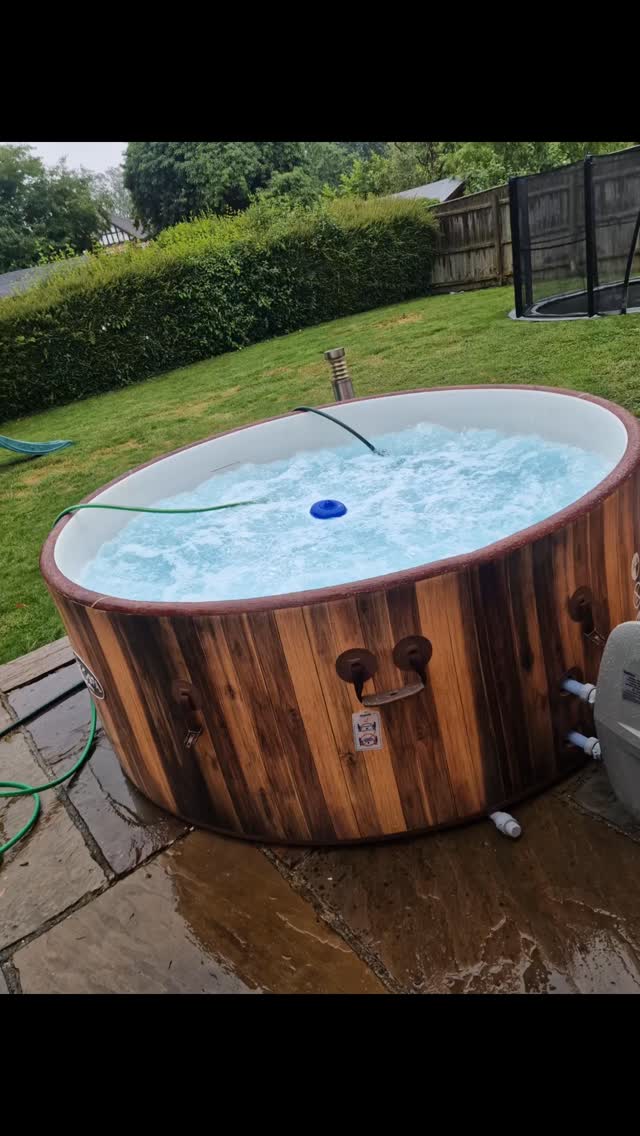 🌦️ Whatever the weather, the bubbles are always hotter! 🫧🔥
Rain, shine, or somewhere in between, there's no better way to relax than in your very own luxury hot tub. Gather your friends, soak away the stress, and make every weekend feel like a mini getaway. ✨
📅 Limited availability for upcoming weekends – don't miss out!
Book now:
www.bubblesldn.co.uk/booking-form
#BubblesLDN #HotTubHire