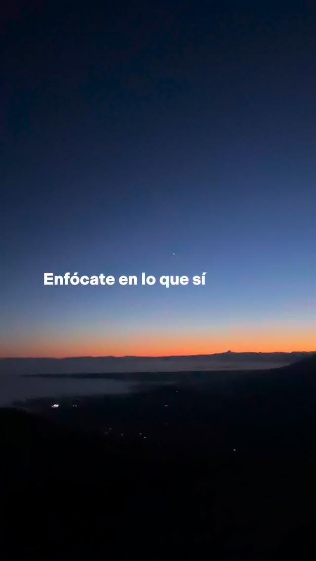 Viernes de Nodos en cuadratura a Urano en Geminis.
Muchas opciones. Noticias que sorprenden. Cambios de dirección. Poco control. Si algo cambia son aviso: te está alineando con tu camino.
#astrology #horoscopo #astrologia