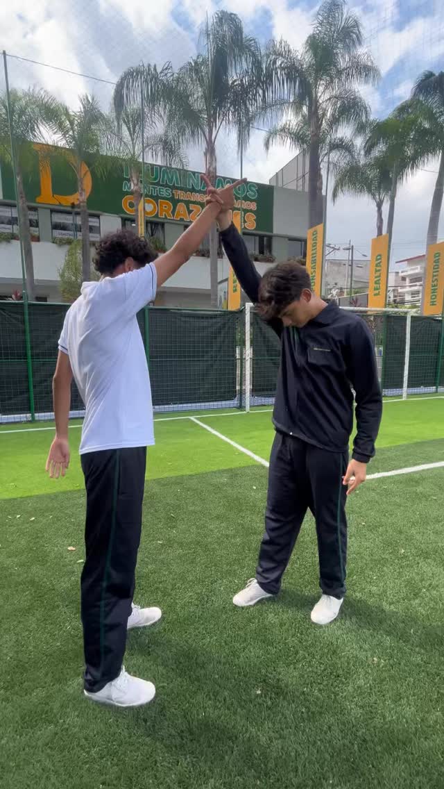 ⚽🌎 ¡Inicia el Mundial!
Nuestros estudiantes se suman a la emoción de esta gran fiesta deportiva compartiendo cuál es la celebración de gol que más les gustaría ver durante el torneo.
🏆 Una experiencia que fomenta la alegría, el compañerismo y el espíritu deportivo.
#SomosDelfos #Delfosdecorazón #iluminamosmentestransformamos💚🧡