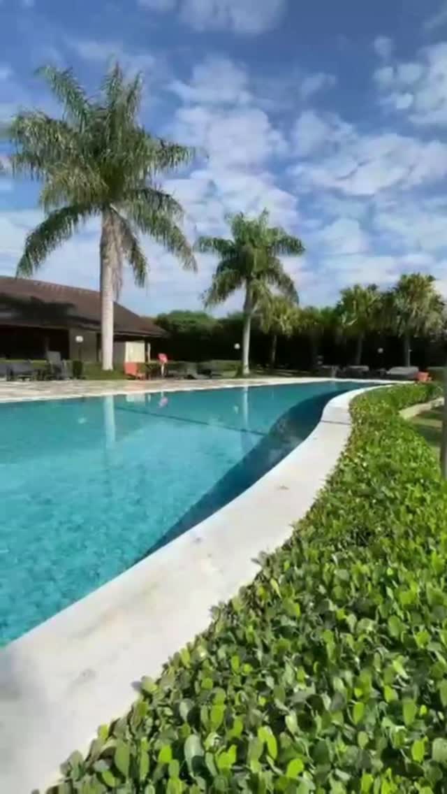 A piscina dos sonhos, elevada à sua forma mais perfeita. ✨
Design, sofisticação e acabamento impecável para transformar seu espaço em um verdadeiro refúgio de lazer e bem-estar.
Com a K Piscinas, cada detalhe é pensado para entregar beleza, conforto e durabilidade em um projeto que supera expectativas.
📲 Solicite seu orçamento e descubra como transformar seu projeto em uma piscina feita para impressionar
#construcaodepiscina #sorocabaeregiao #lazer