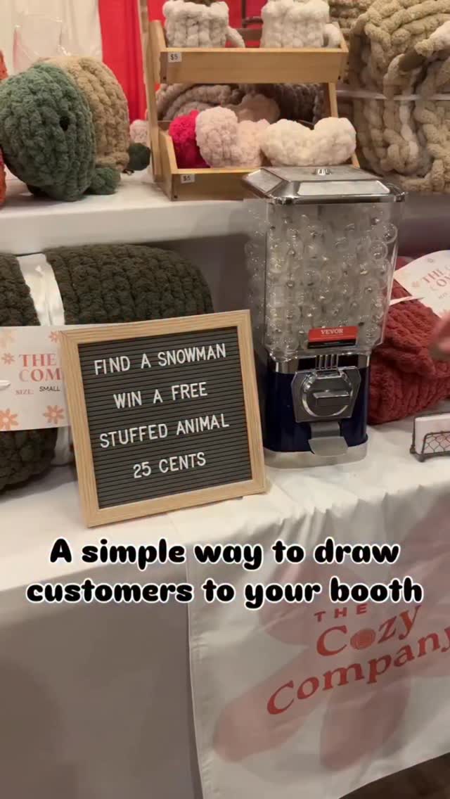 Want to know a fun, easy way to draw customers into your booth space? A gumball machine!
I am not joking when I say people LINE up to play! You can cater your gumball machine however you’d like. Personallly, I fill it up tiny little resin characters that fit the season, little flowers, little Santa’s or Christmas trees.
Comment “Gumball” and I’ll send you the amazon affiliate link to purchase yours!
#craftfair #diycrafts #craftmarket #craftfairprep #smallbusinesstips