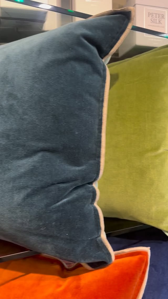 Velvet bed throws in summer? We must be losing our minds…
With weather like this, we think not! Sumptuous velvet throws and colourful cushions, there’s always room for a little extra comfort and a pop of colour.
Available in a fabulous selection of colours in our Helmsley showroom ✨
#cosyinterior #velvetlove #bedroominspiration #interiordecor #rainyday
