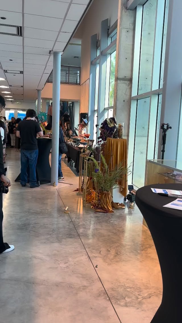 We are here until 9 pm, today only! At Hollywood Arts Park #art #artist #hollywood #artcommittee #