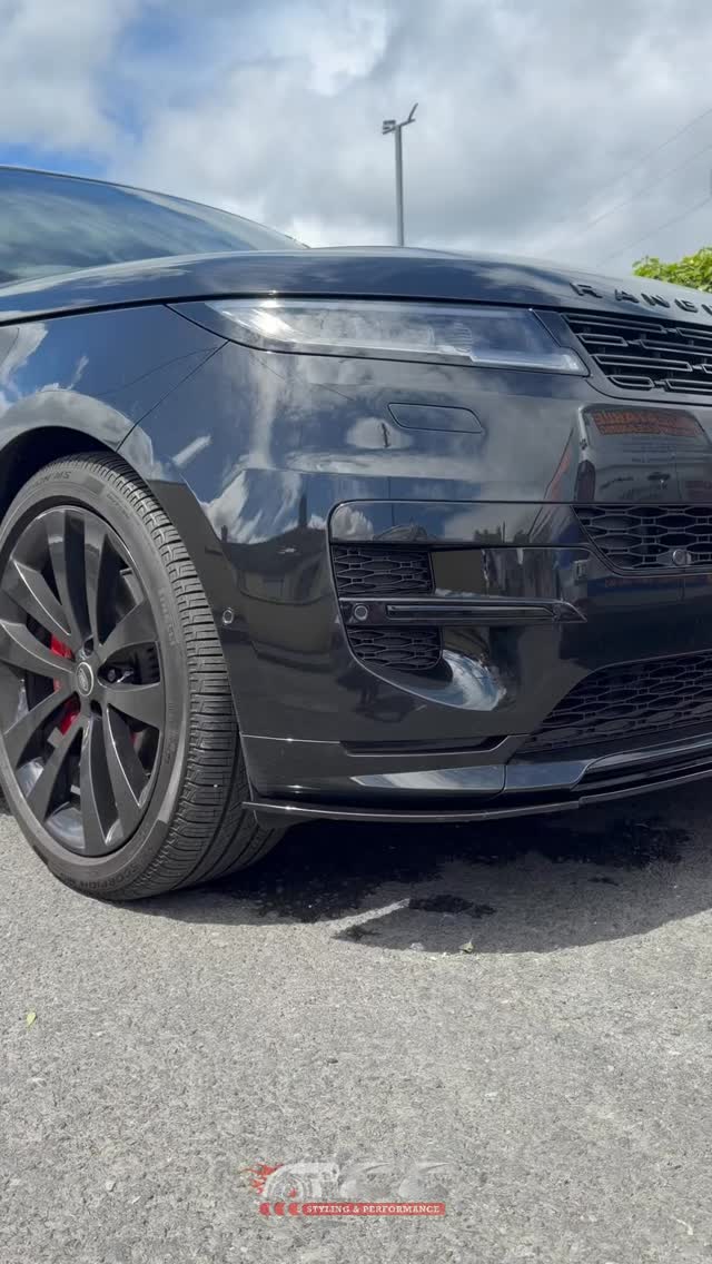 Call out to Dublin to fit this Range Rover with a front lip and a spoiler #fyp