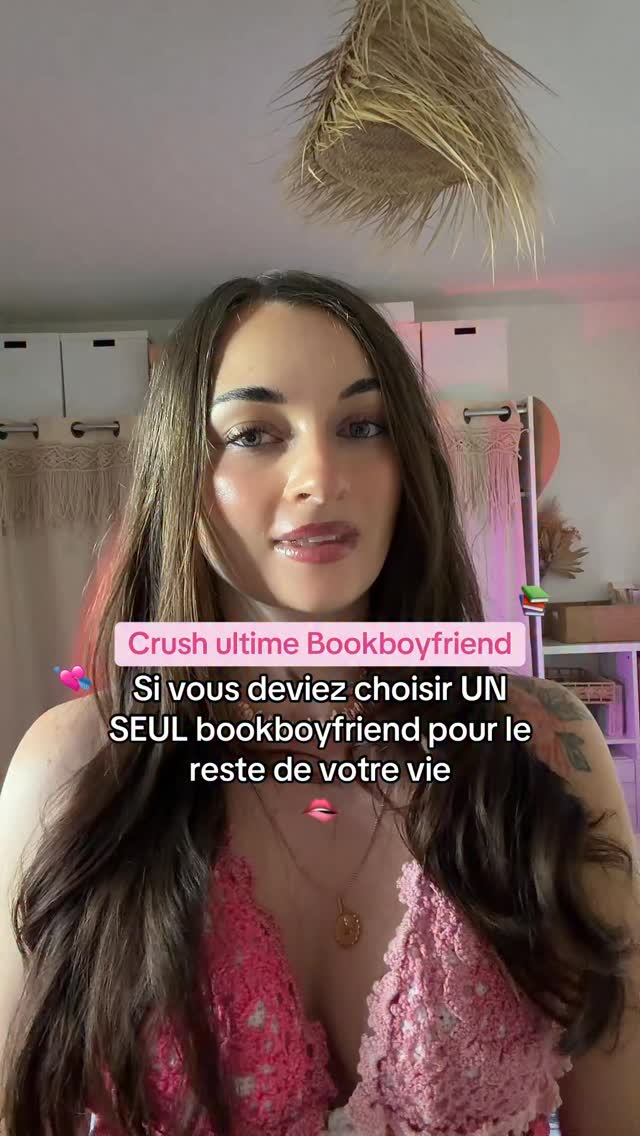 À VOS COMMENTAIRES 🫦 #bookboyfriend#booktok#romancebooks#crush#smut