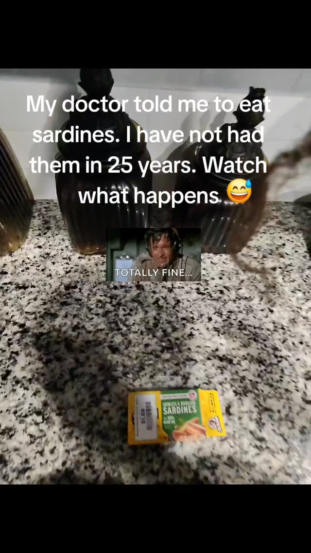 Me trying to do better for my health at 40+ 😭
Vitamin D is low. Protein is needed. Sardines got recommended.
I opened the can. That is as far as we got today. 😄
If you know you know. 👀
Are you taking care of your Vitamin D and protein intake sis? Drop it below. 👇🏽
#WomenOver40 #VitaminD #RealAndRaw #MidlifeWellness