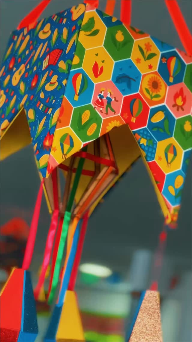 O clima junino já tomou conta da nossa escola! 🌽✨
Cada detalhe da decoração foi preparado com muito carinho para celebrar uma das épocas mais especiais do ano. Viva o São João! 🎊💛