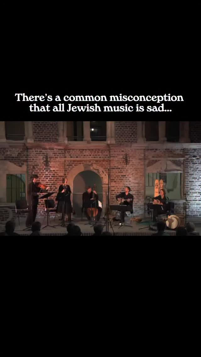 LAST CALL for Shtetl Berlinâs Early Music concert TONIGHT! đ»đ¶
Come and see the incredible Simkhat hanefesh alongside Ensemble Lucidarium! đ„
Thursday, June 11th
KulturKirche Nikodemus
6:00-6:30pm Meet the Artist Talk
6:30-7:00pm Doors Open for Concert
Video footage from Magdalena Hutter
#earlymusic #worldmusic #yiddish #klezmer #jewishmusic