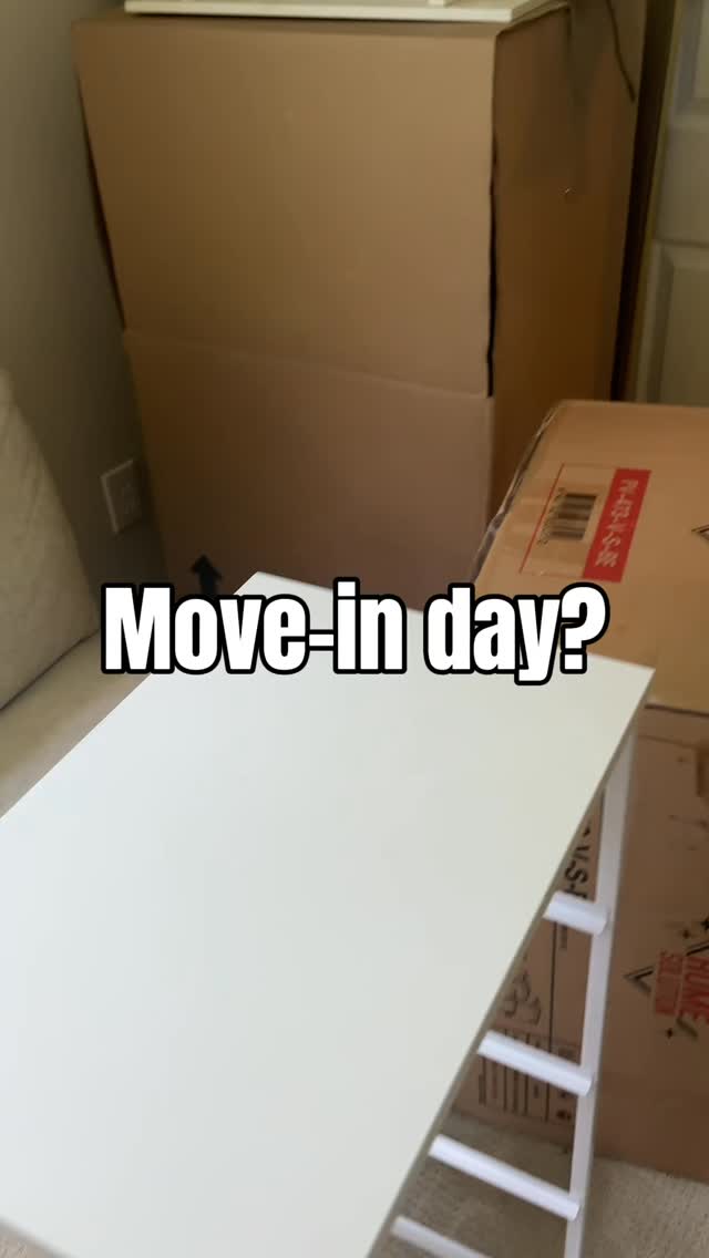 Moving is overwhelming. Unpacking doesn’t have to be.
We turned this mountain of boxes into a perfectly organized, beautiful space — so our client could actually start enjoying her new home from day one.
That’s the whole point.
Book your move-in unpack. Link in bio.
#NewHome #MovingDay #MainLineOrganizing #ProfessionalOrganizer #UnpackingServices”