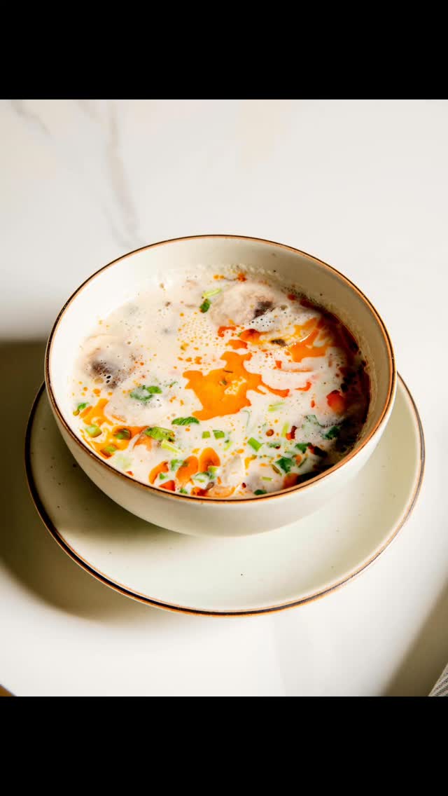 #Repost @yumthaimilton
Rainy night checklist:
âď¸ Cozy sweatpants
âď¸ Sound of rain
âď¸ A steaming bowl of Thai soup đđĽ