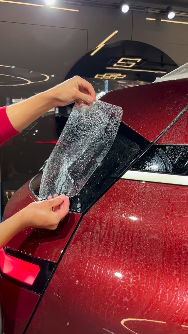 BMW iX.
Elektrikli, güçlü ve dikkat çekici.
Şimdi ise Defance Pro PPF ile günlük kullanımın izlerine karşı koruma altında.
Siz olsanız parlak mı tercih ederdiniz, mat mı?
#bmwix #bmw #ppf #ppfkaplama #detailing