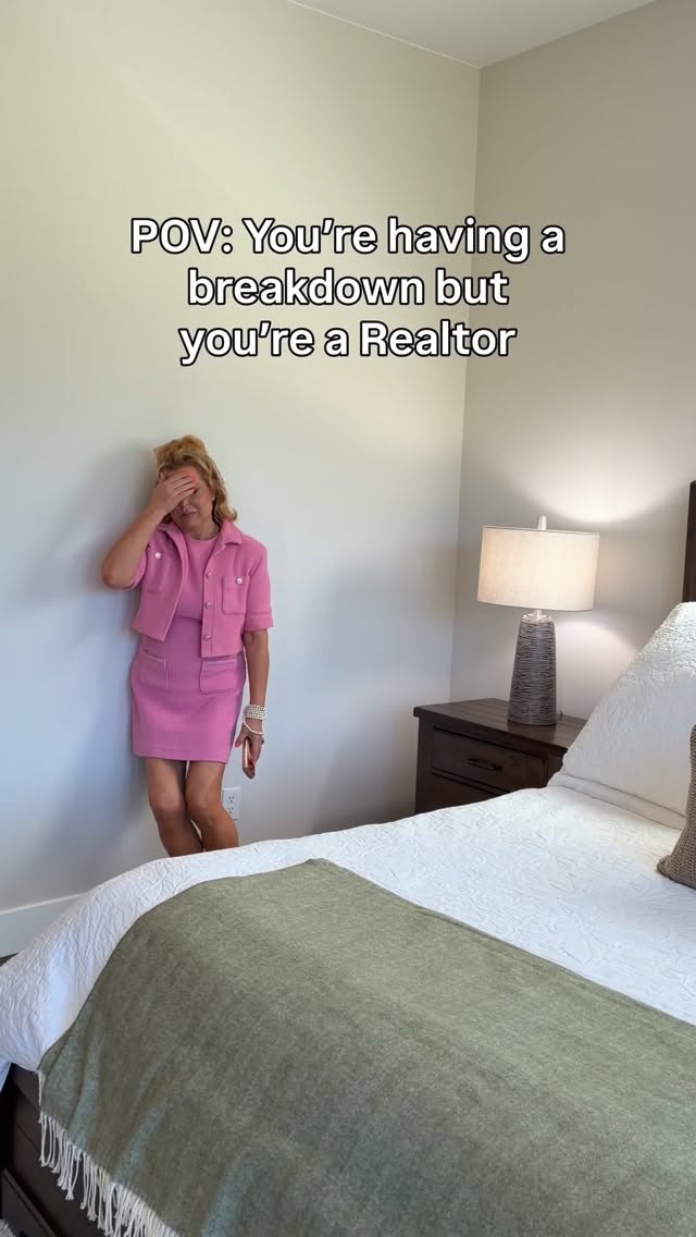 POV: You’re having a breakdown but you’re a Realtor
Hi, I’m Annie. Want to scale your business, grow online, and stop overthinking content? Comment GLITTER for my free content guide💌
#realtormemes #realtorlife #realtorlifestyle #memes