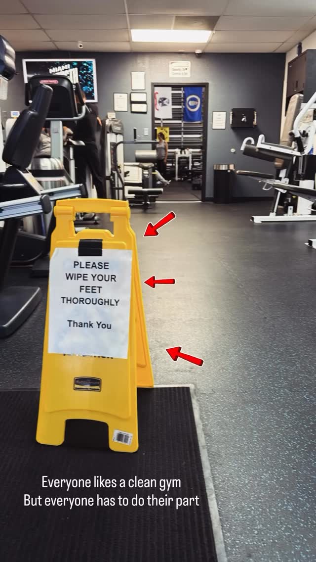 For the love of gains, please wipe your feet well- especially when parked on the gravel area 🙏🏻