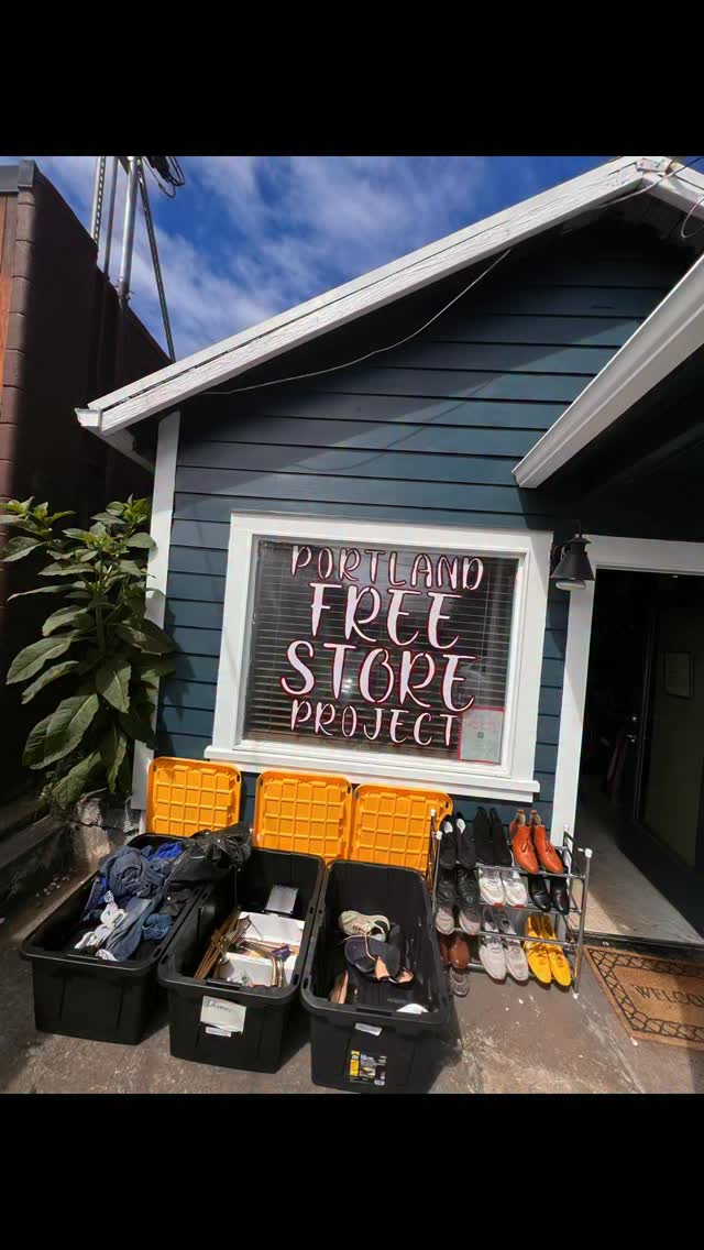 #freestore #portlandfreestore #mutualaid #pdxcommunity #strongertogether #cullyneighborhood #concordianeighborhood #beaumontwilshireneighborhood