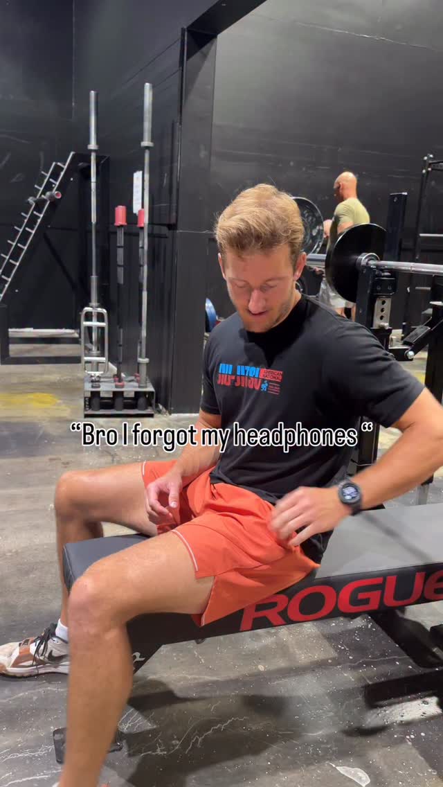 POV: now you have to listen to your friend sing your whole workout 🤣