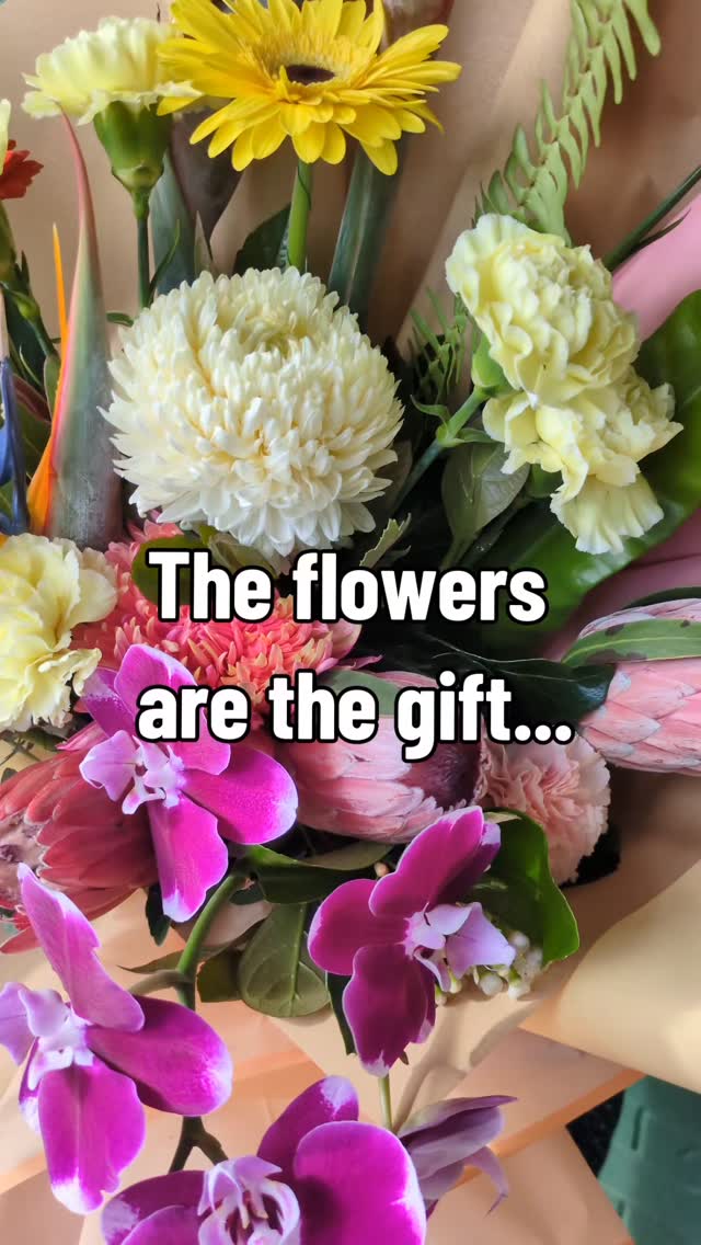 We believe the moment starts long before the ribbon is untied.
It's the anticipation. The first glance. The gasp before you even see the flowers.
Every fold, every layer and every detail is designed to turn a beautiful bouquet into an unforgettable experience.
Because anyone can hand someone flowers... We want to hand them a memory. 🤍
Would you unwrap it or just admire it forever?
#LuxuryFlorist #BouquetReveal #FlowerWrapping