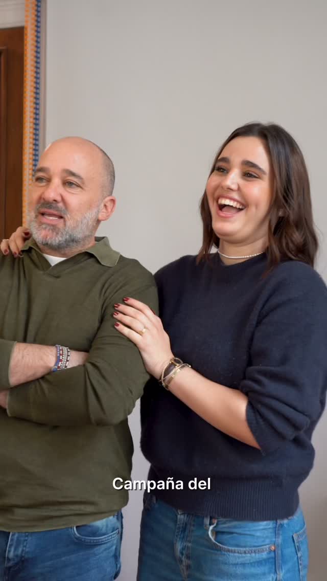 Campaña Día del Padre para @parfumerie_arg: desde la estrategia creativa hasta la creación del Key Visual con IA, desarrollando un universo visual propio para la campaña.
Potenciamos el concepto con un shooting junto a creadores de contenido, aportando cercanía y amplificando la emocionalidad.